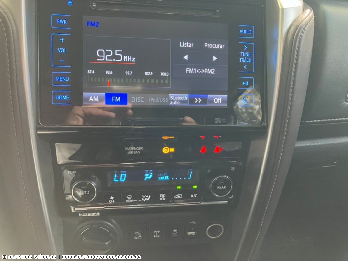 Toyota HILUX SW4 SRX 7 LUGARES 2016/2017